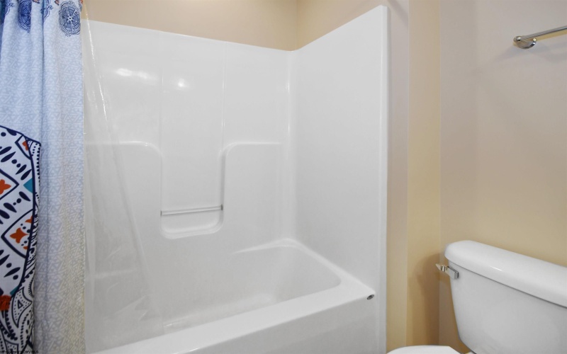 120 Tee Drive, Maidsville, West Virginia 26541, 3 Bedrooms Bedrooms, 5 Rooms Rooms,2 BathroomsBathrooms,Single Family Attached,For Sale,Tee,10161127