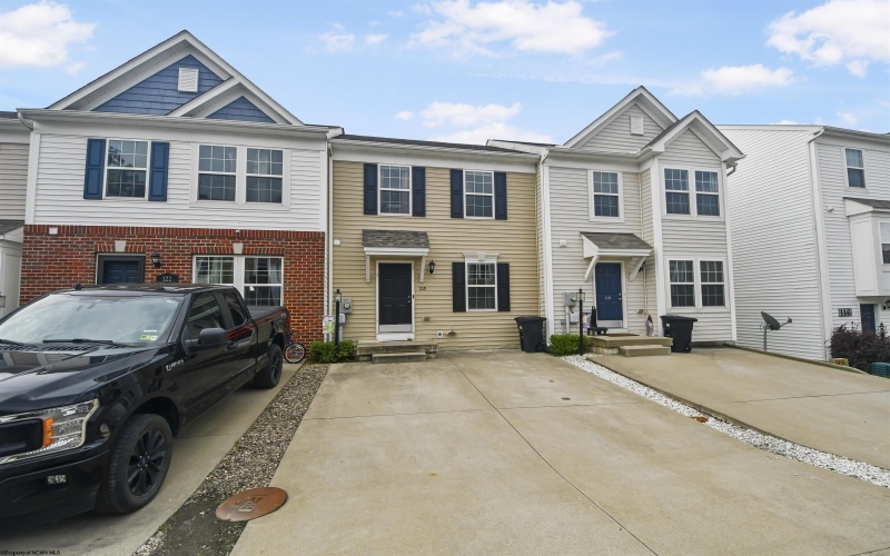 120 Tee Drive, Maidsville, West Virginia 26541, 3 Bedrooms Bedrooms, 5 Rooms Rooms,2 BathroomsBathrooms,Single Family Attached,For Sale,Tee,10161127
