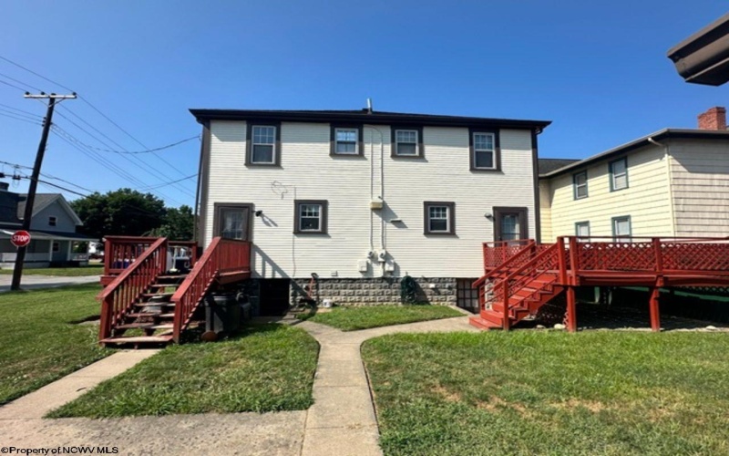24-26 Haddale Avenue, Wheeling, West Virginia 26003, ,Multi-unit/income,For Sale,Haddale,10161108