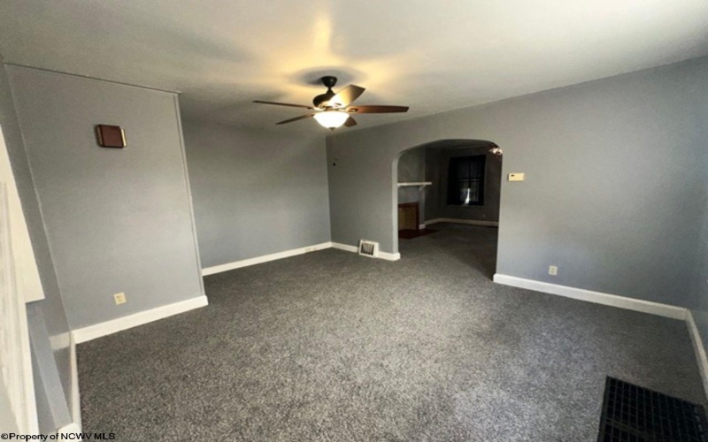 24-26 Haddale Avenue, Wheeling, West Virginia 26003, ,Multi-unit/income,For Sale,Haddale,10161108