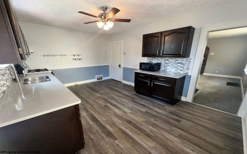 24-26 Haddale Avenue, Wheeling, West Virginia 26003, ,Multi-unit/income,For Sale,Haddale,10161108