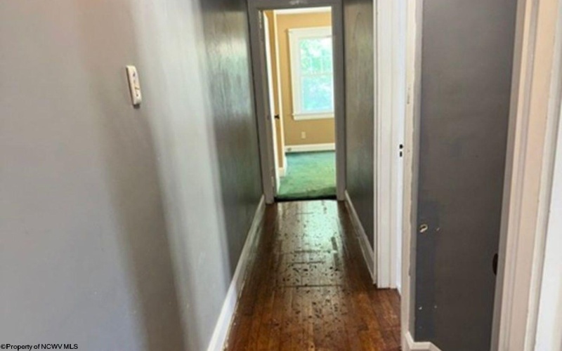 24-26 Haddale Avenue, Wheeling, West Virginia 26003, ,Multi-unit/income,For Sale,Haddale,10161108