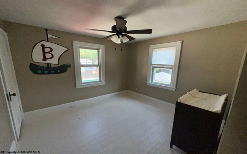 24-26 Haddale Avenue, Wheeling, West Virginia 26003, ,Multi-unit/income,For Sale,Haddale,10161108