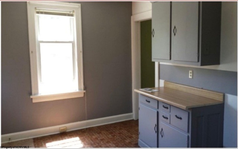 24-26 Haddale Avenue, Wheeling, West Virginia 26003, ,Multi-unit/income,For Sale,Haddale,10161108