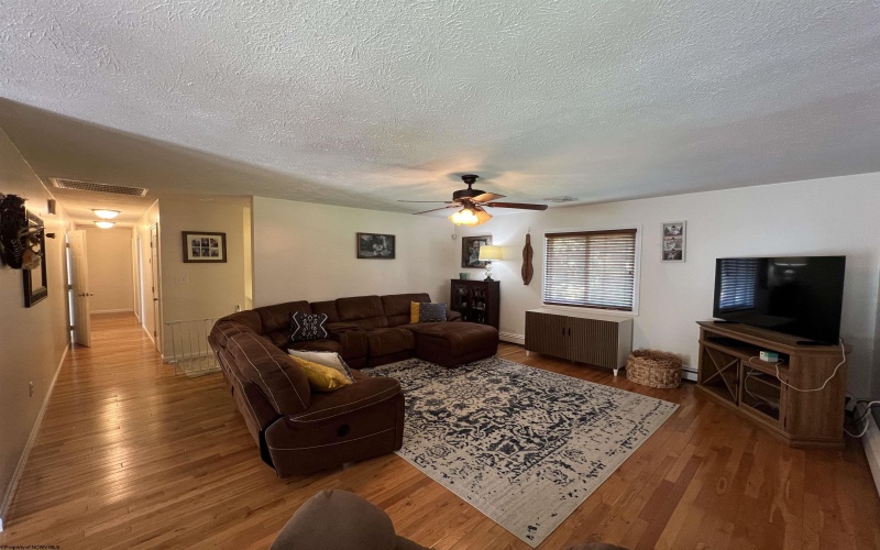 449 Hampton Road, Fairmont, West Virginia 26554, 5 Bedrooms Bedrooms, 9 Rooms Rooms,2 BathroomsBathrooms,Single Family Detached,For Sale,Hampton,10161102