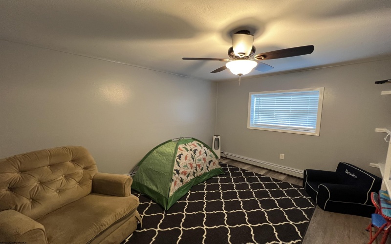 449 Hampton Road, Fairmont, West Virginia 26554, 5 Bedrooms Bedrooms, 9 Rooms Rooms,2 BathroomsBathrooms,Single Family Detached,For Sale,Hampton,10161102