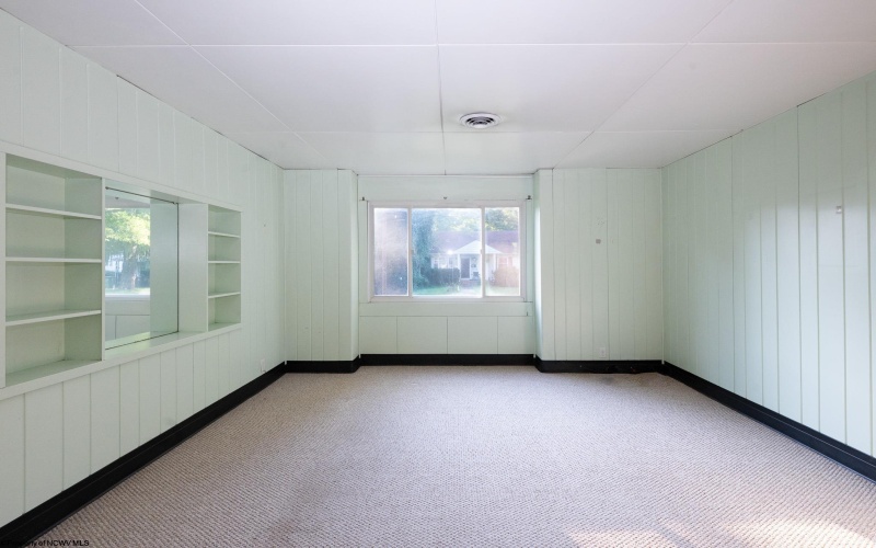 645 Callen Avenue, Morgantown, West Virginia 26501, 2 Bedrooms Bedrooms, 5 Rooms Rooms,1 BathroomBathrooms,Single Family Detached,For Sale,Callen,10161124