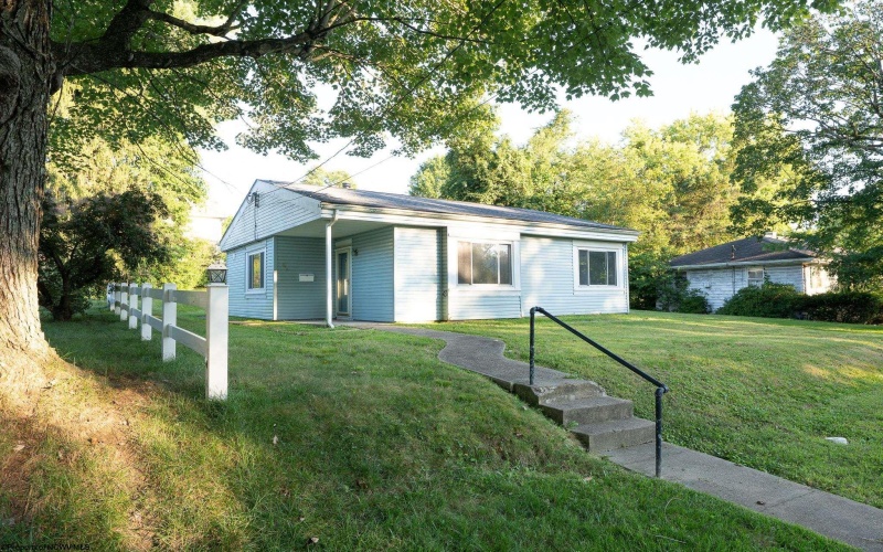 645 Callen Avenue, Morgantown, West Virginia 26501, 2 Bedrooms Bedrooms, 5 Rooms Rooms,1 BathroomBathrooms,Single Family Detached,For Sale,Callen,10161124