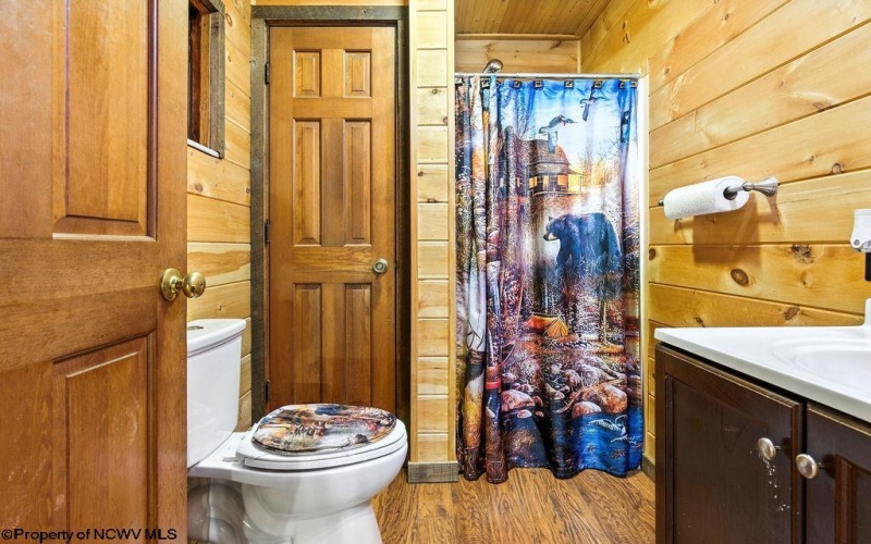 650 Sam Cavins Road, West Union, West Virginia 26456, 3 Bedrooms Bedrooms, 7 Rooms Rooms,3 BathroomsBathrooms,Single Family Detached,For Sale,Sam Cavins,10161112