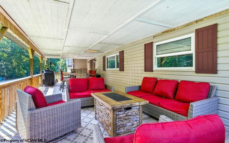 650 Sam Cavins Road, West Union, West Virginia 26456, 3 Bedrooms Bedrooms, 7 Rooms Rooms,3 BathroomsBathrooms,Single Family Detached,For Sale,Sam Cavins,10161112