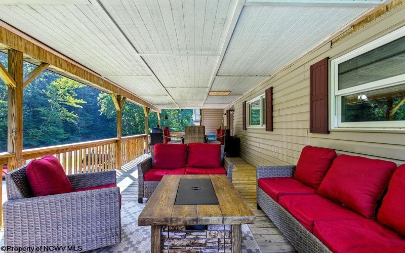 650 Sam Cavins Road, West Union, West Virginia 26456, 3 Bedrooms Bedrooms, 7 Rooms Rooms,3 BathroomsBathrooms,Single Family Detached,For Sale,Sam Cavins,10161112
