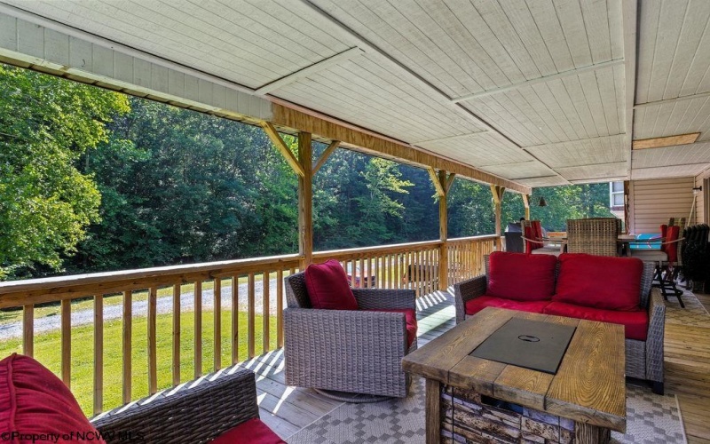 650 Sam Cavins Road, West Union, West Virginia 26456, 3 Bedrooms Bedrooms, 7 Rooms Rooms,3 BathroomsBathrooms,Single Family Detached,For Sale,Sam Cavins,10161112