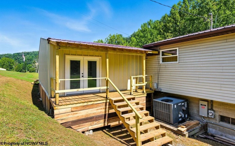 650 Sam Cavins Road, West Union, West Virginia 26456, 3 Bedrooms Bedrooms, 7 Rooms Rooms,3 BathroomsBathrooms,Single Family Detached,For Sale,Sam Cavins,10161112