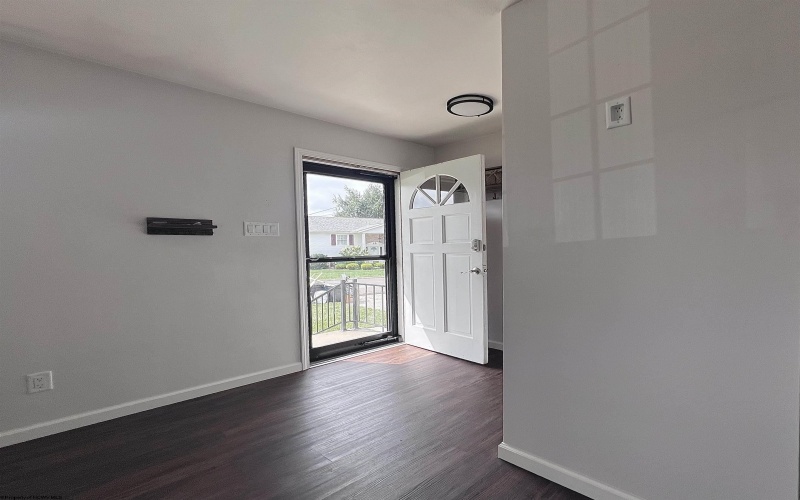 111 Golf Drive, Fairmont, West Virginia 26554, 4 Bedrooms Bedrooms, 9 Rooms Rooms,2 BathroomsBathrooms,Single Family Detached,For Sale,Golf,10161110