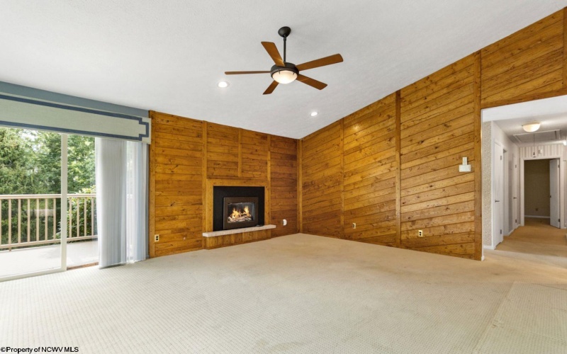 22 Cedarwood Drive, Morgantown, West Virginia 26505, 4 Bedrooms Bedrooms, 6 Rooms Rooms,3 BathroomsBathrooms,Single Family Detached,For Sale,Cedarwood,10161115