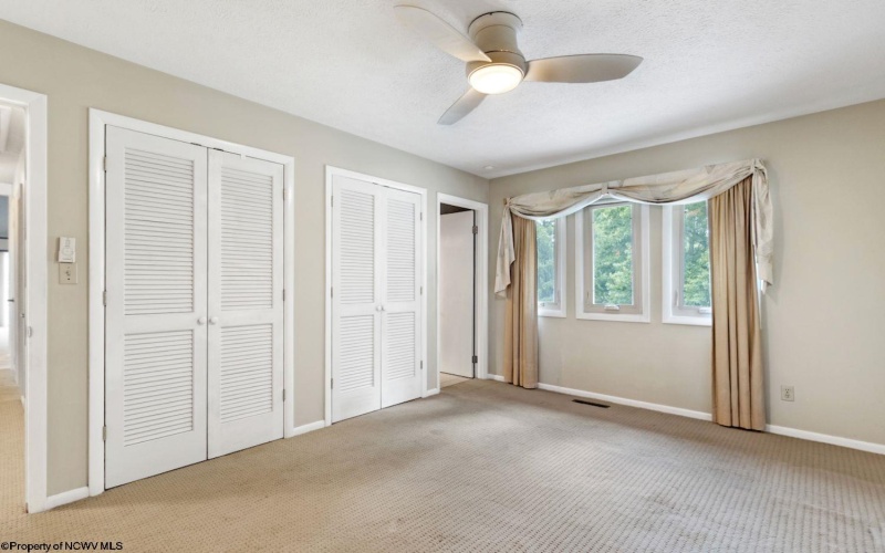 22 Cedarwood Drive, Morgantown, West Virginia 26505, 4 Bedrooms Bedrooms, 6 Rooms Rooms,3 BathroomsBathrooms,Single Family Detached,For Sale,Cedarwood,10161115