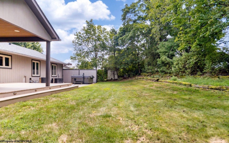 22 Cedarwood Drive, Morgantown, West Virginia 26505, 4 Bedrooms Bedrooms, 6 Rooms Rooms,3 BathroomsBathrooms,Single Family Detached,For Sale,Cedarwood,10161115