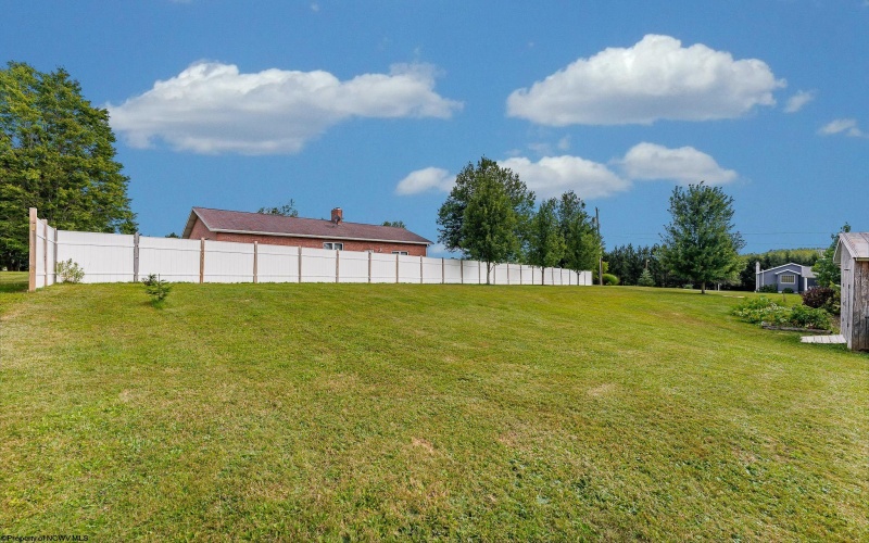 215 10th Street, Oakland, Maryland 21550, 3 Bedrooms Bedrooms, 10 Rooms Rooms,1 BathroomBathrooms,Single Family Detached,For Sale,10th,10161122