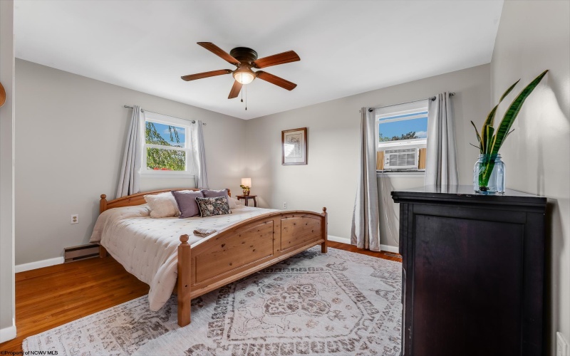 215 10th Street, Oakland, Maryland 21550, 3 Bedrooms Bedrooms, 10 Rooms Rooms,1 BathroomBathrooms,Single Family Detached,For Sale,10th,10161122
