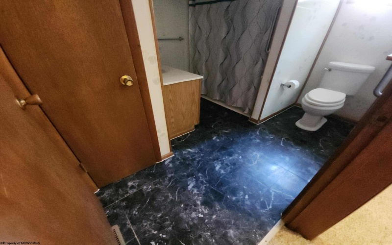 70 Winding Lane Road, Volga, West Virginia 26238, 3 Bedrooms Bedrooms, 6 Rooms Rooms,2 BathroomsBathrooms,Single Family Detached,For Sale,Winding Lane,10161117