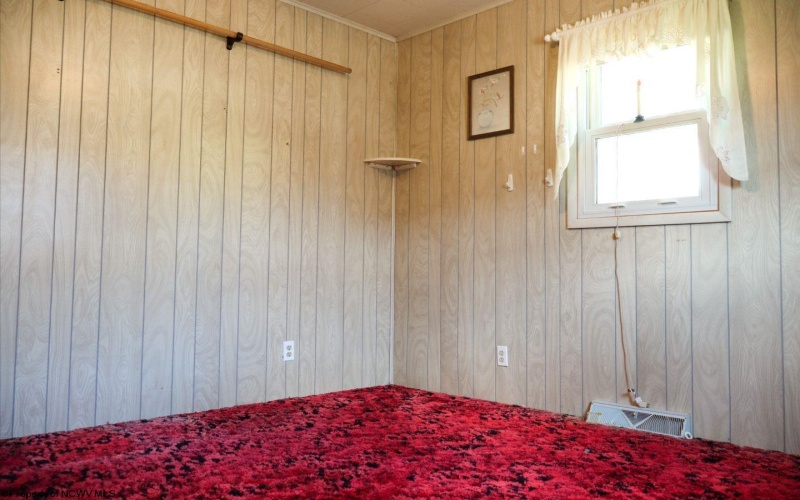 88 Piney Fork Road, Pine Grove, West Virginia 26419, 3 Bedrooms Bedrooms, 8 Rooms Rooms,2 BathroomsBathrooms,Single Family Detached,For Sale,Piney Fork,10161120