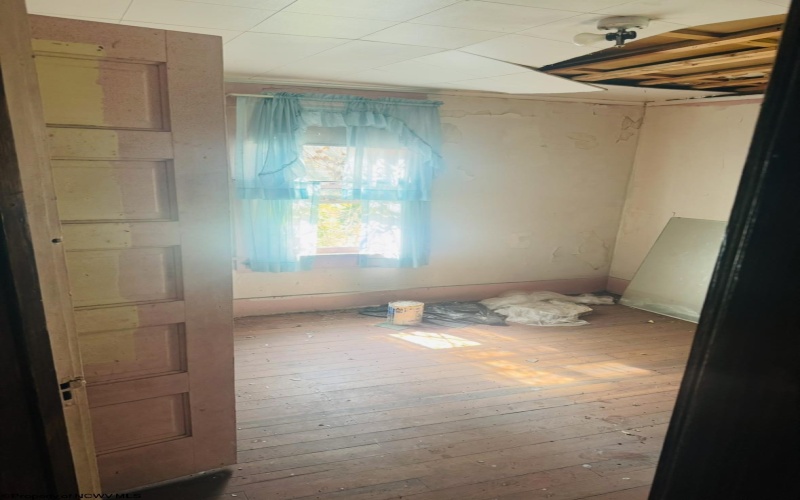4503 River Road, Morgantown, West Virginia 26501, 3 Bedrooms Bedrooms, 6 Rooms Rooms,1 BathroomBathrooms,Single Family Detached,For Sale,River,10161119