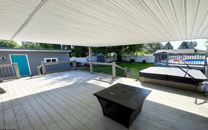 122 Parkview Drive, Westover, West Virginia 26501, 3 Bedrooms Bedrooms, 6 Rooms Rooms,1 BathroomBathrooms,Single Family Detached,For Sale,Parkview,10161128