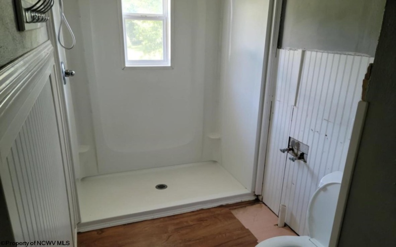 108 Brushy Fork Road, Bridgeport, West Virginia 26330, 2 Bedrooms Bedrooms, 7 Rooms Rooms,2 BathroomsBathrooms,Single Family Detached,For Sale,Brushy Fork,10161129