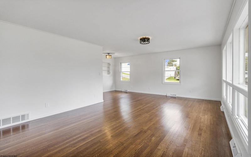 502 Stout Street, Bridgeport, West Virginia 26330, 3 Bedrooms Bedrooms, 6 Rooms Rooms,1 BathroomBathrooms,Single Family Detached,For Sale,Stout,10161130