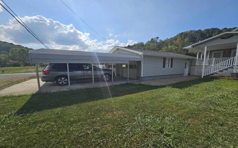 1468 Main Street, Salem, West Virginia 26426, 2 Bedrooms Bedrooms, 7 Rooms Rooms,2 BathroomsBathrooms,Single Family Detached,For Sale,Main,10161147
