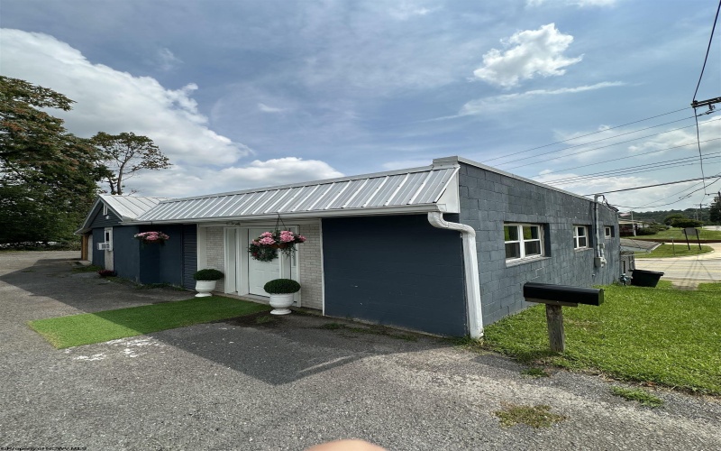 1515 Fairmont Avenue, Fairmont, West Virginia 26554, ,Multi-unit/income,For Sale,Fairmont,10161138