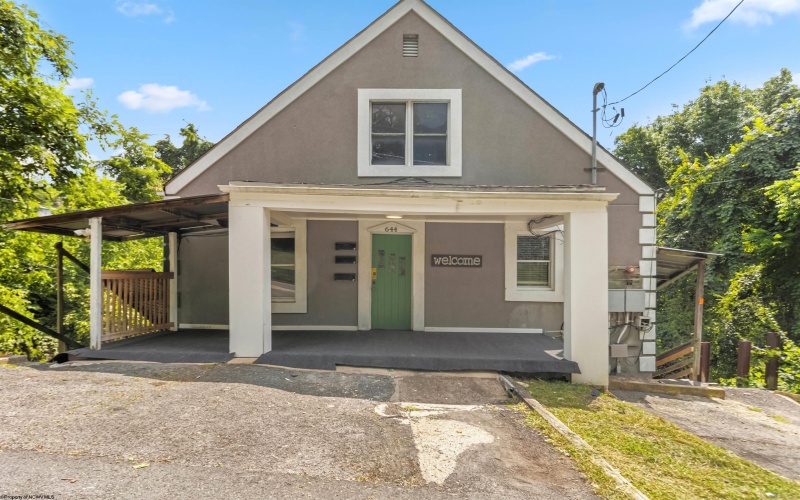 644 Eighth Street, Morgantown, West Virginia 26504, ,Multi-unit/income,For Sale,Eighth,10161141