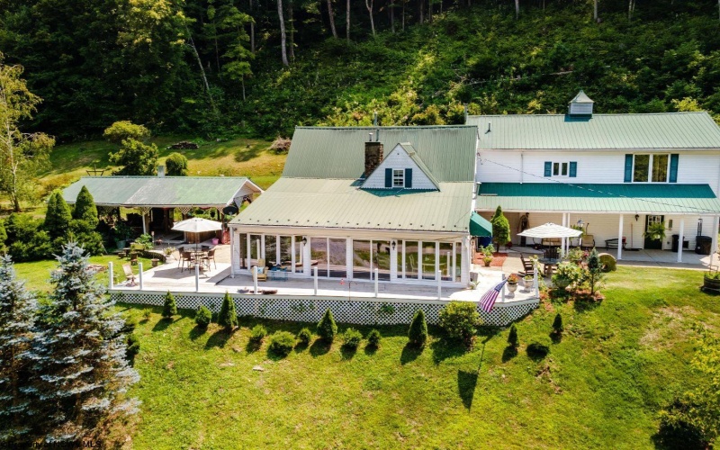 489 Slab Camp Road, Independence, West Virginia 26374, 4 Bedrooms Bedrooms, 11 Rooms Rooms,4 BathroomsBathrooms,Single Family Detached,For Sale,Slab Camp,10161145