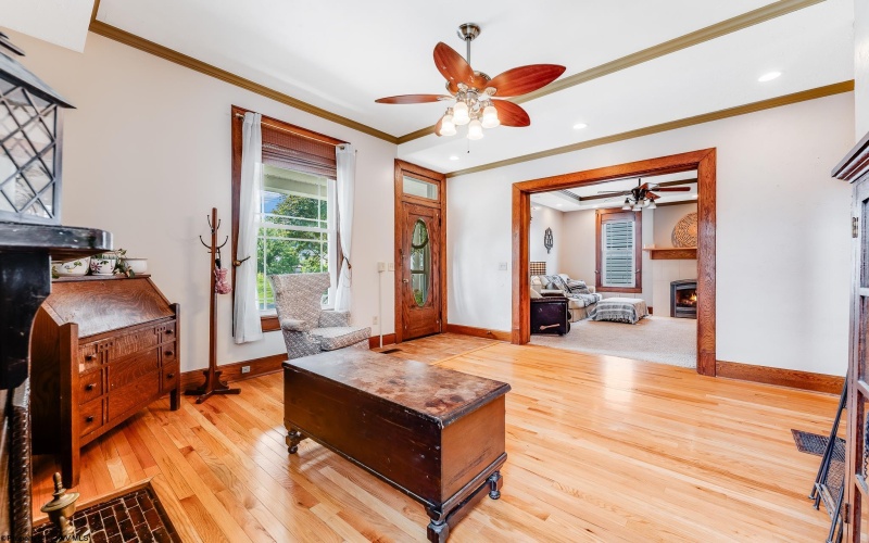 3 Pine Street, Barrackville, West Virginia 26559, 4 Bedrooms Bedrooms, 8 Rooms Rooms,1 BathroomBathrooms,Single Family Detached,For Sale,Pine,10161143