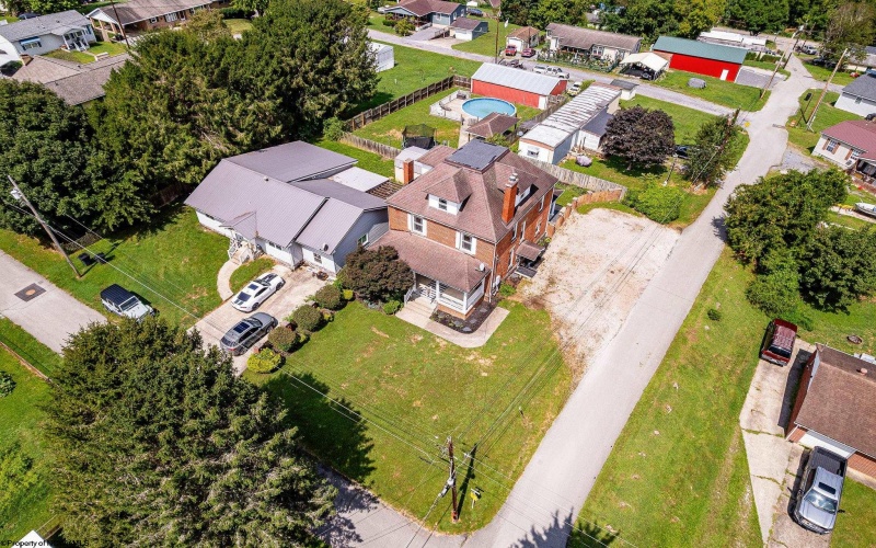 3 Pine Street, Barrackville, West Virginia 26559, 4 Bedrooms Bedrooms, 8 Rooms Rooms,1 BathroomBathrooms,Single Family Detached,For Sale,Pine,10161143
