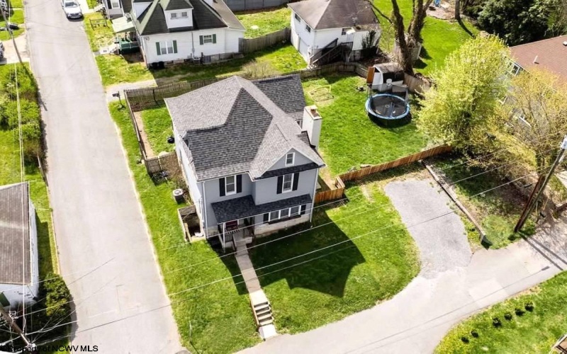 528 Newton Street, Fairmont, West Virginia 26554, 3 Bedrooms Bedrooms, 8 Rooms Rooms,1 BathroomBathrooms,Single Family Detached,For Sale,Newton,10161137