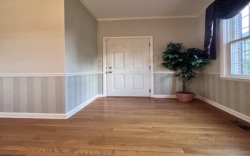 342 Lee Avenue, Clarksburg, West Virginia 26301, 3 Bedrooms Bedrooms, 7 Rooms Rooms,Single Family Detached,For Sale,Lee,10161131