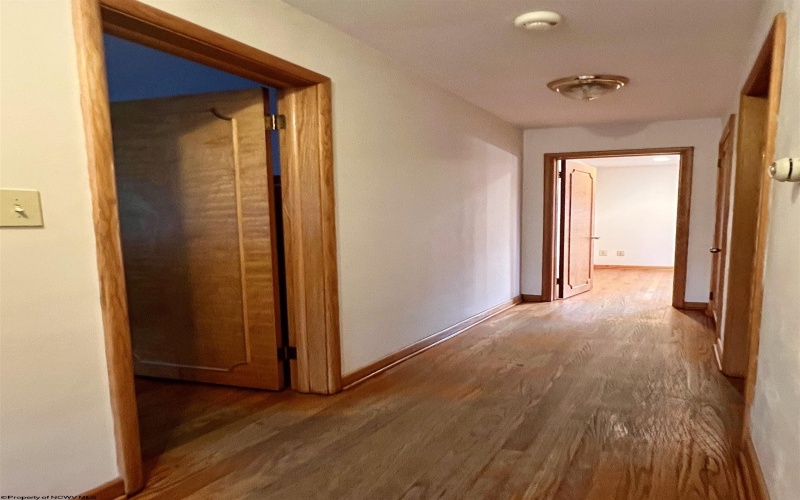 342 Lee Avenue, Clarksburg, West Virginia 26301, 3 Bedrooms Bedrooms, 7 Rooms Rooms,Single Family Detached,For Sale,Lee,10161131