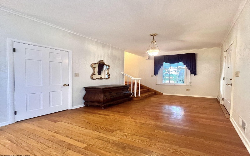342 Lee Avenue, Clarksburg, West Virginia 26301, 3 Bedrooms Bedrooms, 7 Rooms Rooms,Single Family Detached,For Sale,Lee,10161131