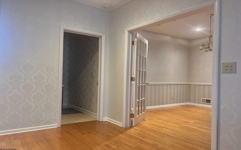 342 Lee Avenue, Clarksburg, West Virginia 26301, 3 Bedrooms Bedrooms, 7 Rooms Rooms,Single Family Detached,For Sale,Lee,10161131