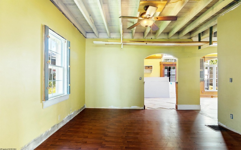 724 Madison Avenue, Morgantown, West Virginia 26501, 3 Bedrooms Bedrooms, 7 Rooms Rooms,1 BathroomBathrooms,Single Family Detached,For Sale,Madison,10161140