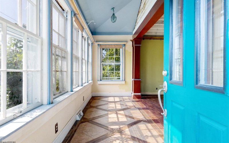 724 Madison Avenue, Morgantown, West Virginia 26501, 3 Bedrooms Bedrooms, 7 Rooms Rooms,1 BathroomBathrooms,Single Family Detached,For Sale,Madison,10161140