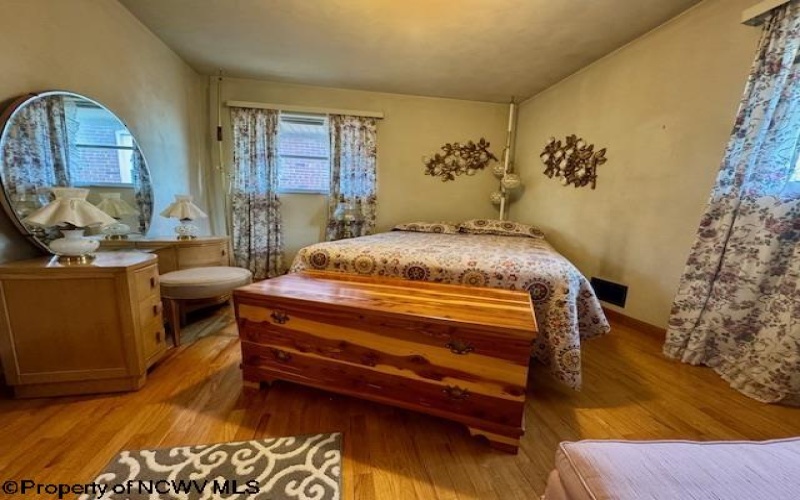 120 Brown Street, Clarksburg, West Virginia 26301, 3 Bedrooms Bedrooms, 7 Rooms Rooms,2 BathroomsBathrooms,Single Family Detached,For Sale,Brown,10161139