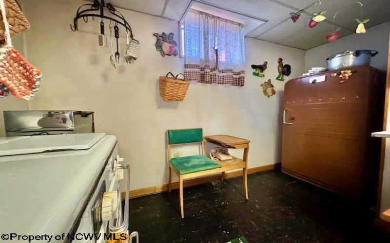 120 Brown Street, Clarksburg, West Virginia 26301, 3 Bedrooms Bedrooms, 7 Rooms Rooms,2 BathroomsBathrooms,Single Family Detached,For Sale,Brown,10161139