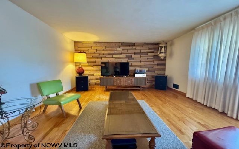120 Brown Street, Clarksburg, West Virginia 26301, 3 Bedrooms Bedrooms, 7 Rooms Rooms,2 BathroomsBathrooms,Single Family Detached,For Sale,Brown,10161139