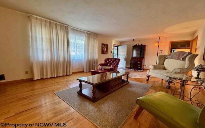 120 Brown Street, Clarksburg, West Virginia 26301, 3 Bedrooms Bedrooms, 7 Rooms Rooms,2 BathroomsBathrooms,Single Family Detached,For Sale,Brown,10161139