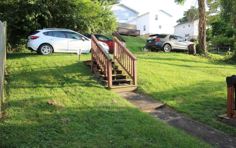208 Maple Avenue, Fairmont, West Virginia 26554, 3 Bedrooms Bedrooms, 6 Rooms Rooms,1 BathroomBathrooms,Single Family Detached,For Sale,Maple,10161149