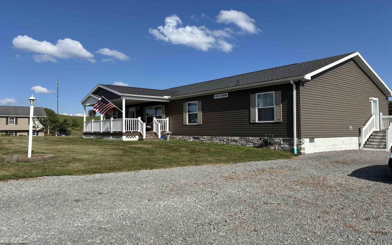 100 Chapel Brooke Circle, Reedsville, West Virginia 26547, 3 Bedrooms Bedrooms, 7 Rooms Rooms,2 BathroomsBathrooms,Single Family Detached,For Sale,Chapel Brooke,10161152