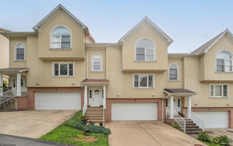 203 Palisades Drive, Morgantown, West Virginia 26508, 3 Bedrooms Bedrooms, 7 Rooms Rooms,2 BathroomsBathrooms,Single Family Attached,For Sale,Palisades,10161151