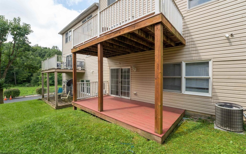 203 Palisades Drive, Morgantown, West Virginia 26508, 3 Bedrooms Bedrooms, 7 Rooms Rooms,2 BathroomsBathrooms,Single Family Attached,For Sale,Palisades,10161151